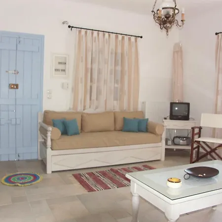 Karades Medusa Plaka (Naxos)