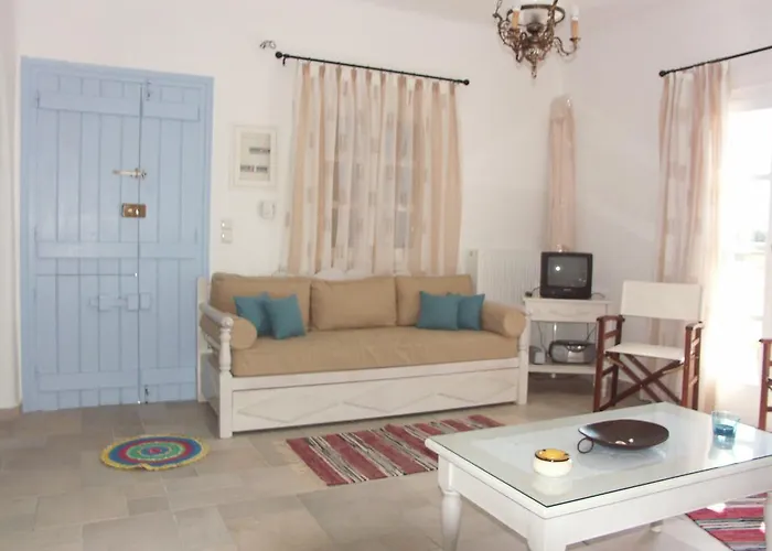 Karades Medusa Plaka (Naxos)